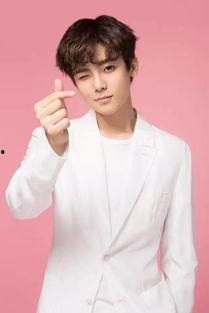 侯明昊爆料女朋友视频,甜蜜瞬间引网友热议  第1张